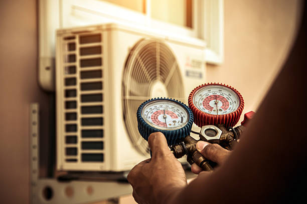 Professional Hvac technician working in Brashear, TX